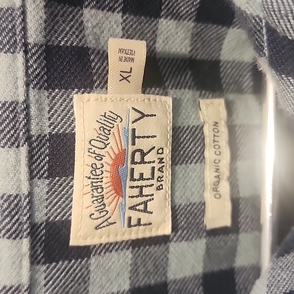 XL Faherty checkered flannel - Picture 2 of 3